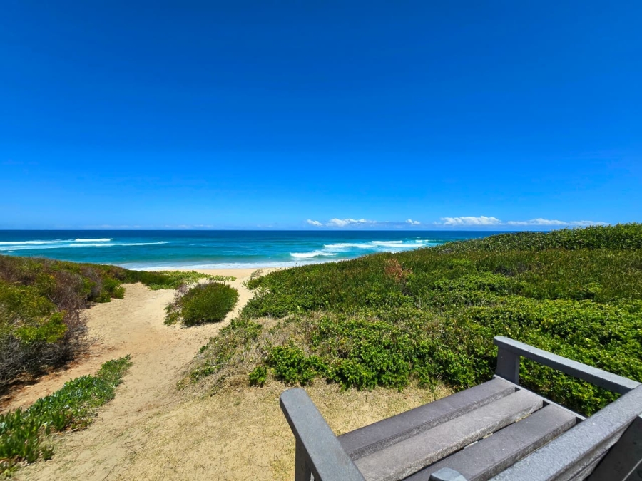 4 Bedroom Property for Sale in Outeniqua Strand Western Cape